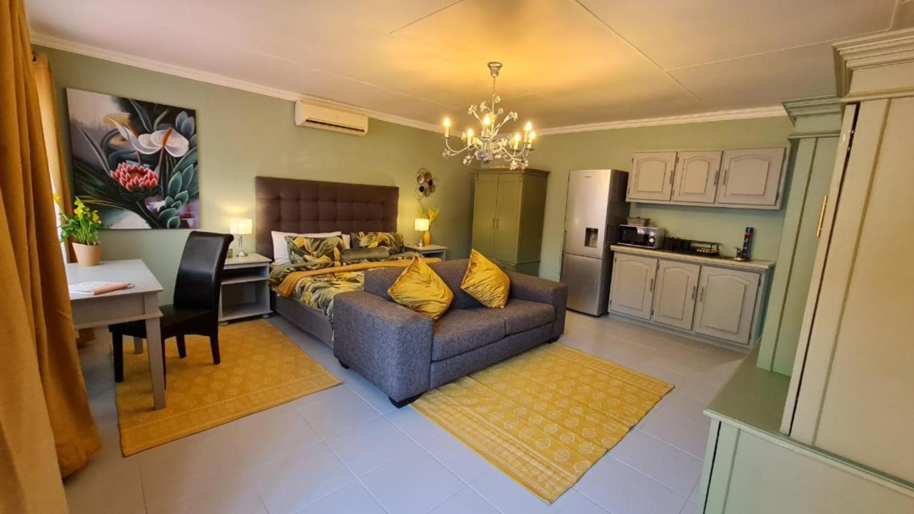 Arum Lily Guest Rooms Pretoria-Noord 外观 照片